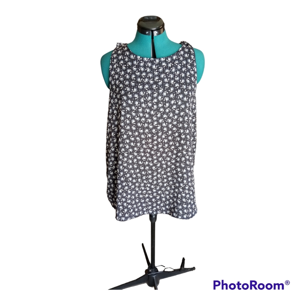 LOFT Floral Ruffle Back Shell Top XL - Picture 3 of 9